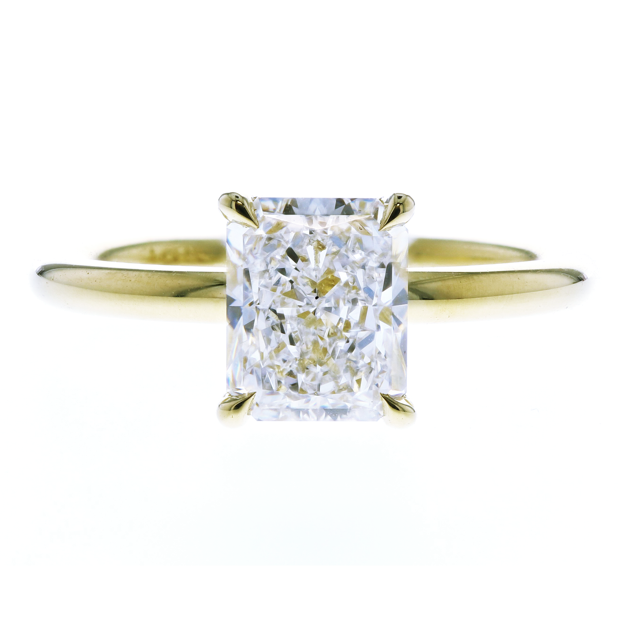 Radiant Cut Solitaire Diamond Engagement Ring in Yellow Gold